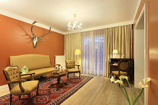 Rooms and suites in hotel Schloss Weikersdorf in Baden