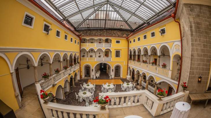 Arkadenhof