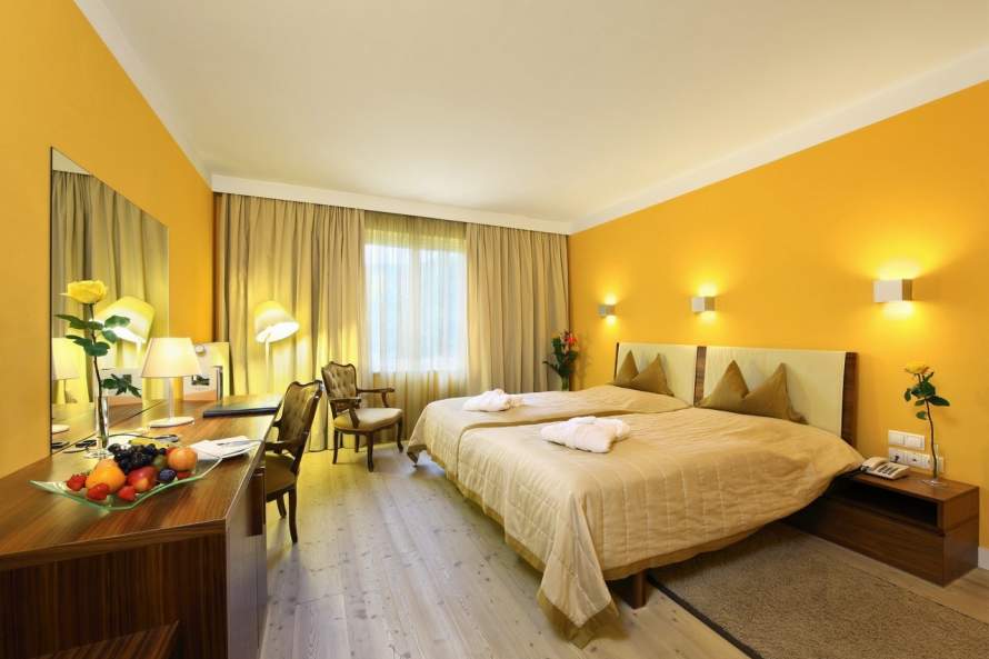  Zimmer und Suiten  Vintage Standard Zimmer, Hotel Schloss Weikersdorf